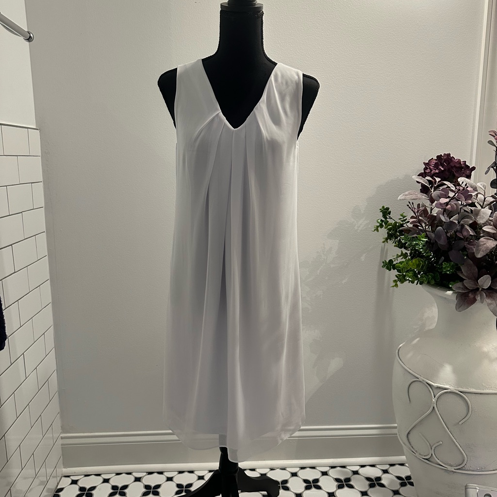 Tracey Negoshian White Fully Lined. Size M.